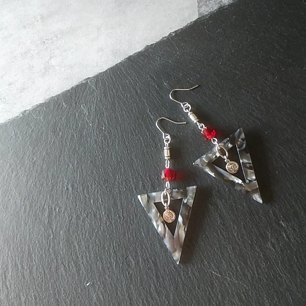 【モデルチェンジ◆3】ヒプマイ 毒島メイソン理鶯イメージピアス・イヤリング