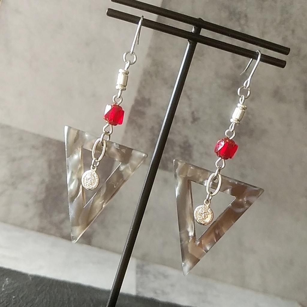 【モデルチェンジ◆3】ヒプマイ 毒島メイソン理鶯イメージピアス・イヤリング