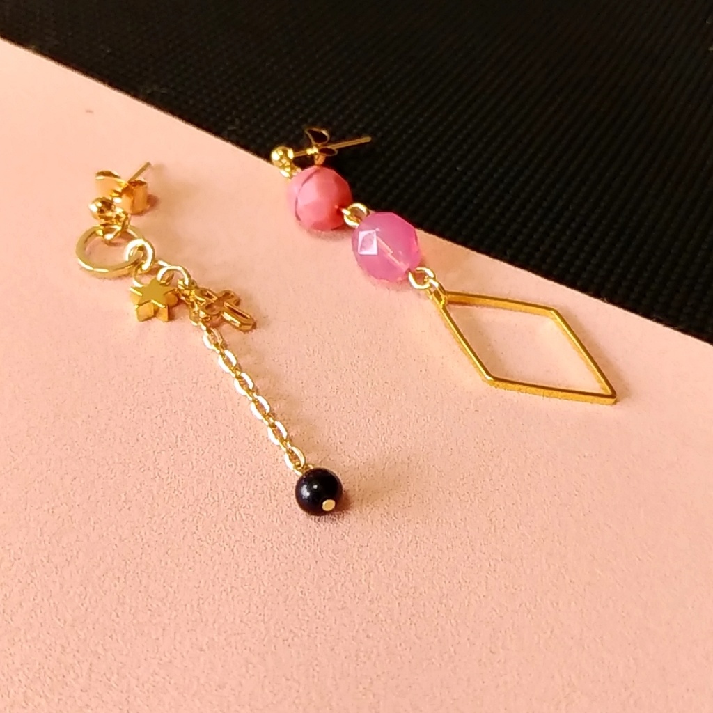 【◆1】東京卍リベンジャーズ 三途春千夜イメージアシメトリーピアス・イヤリング