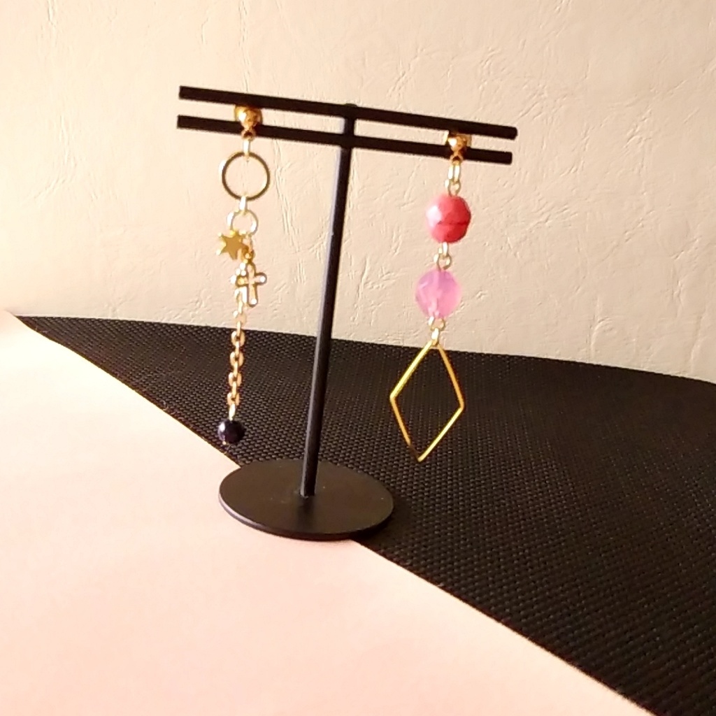 【◆1】東京卍リベンジャーズ 三途春千夜イメージアシメトリーピアス・イヤリング