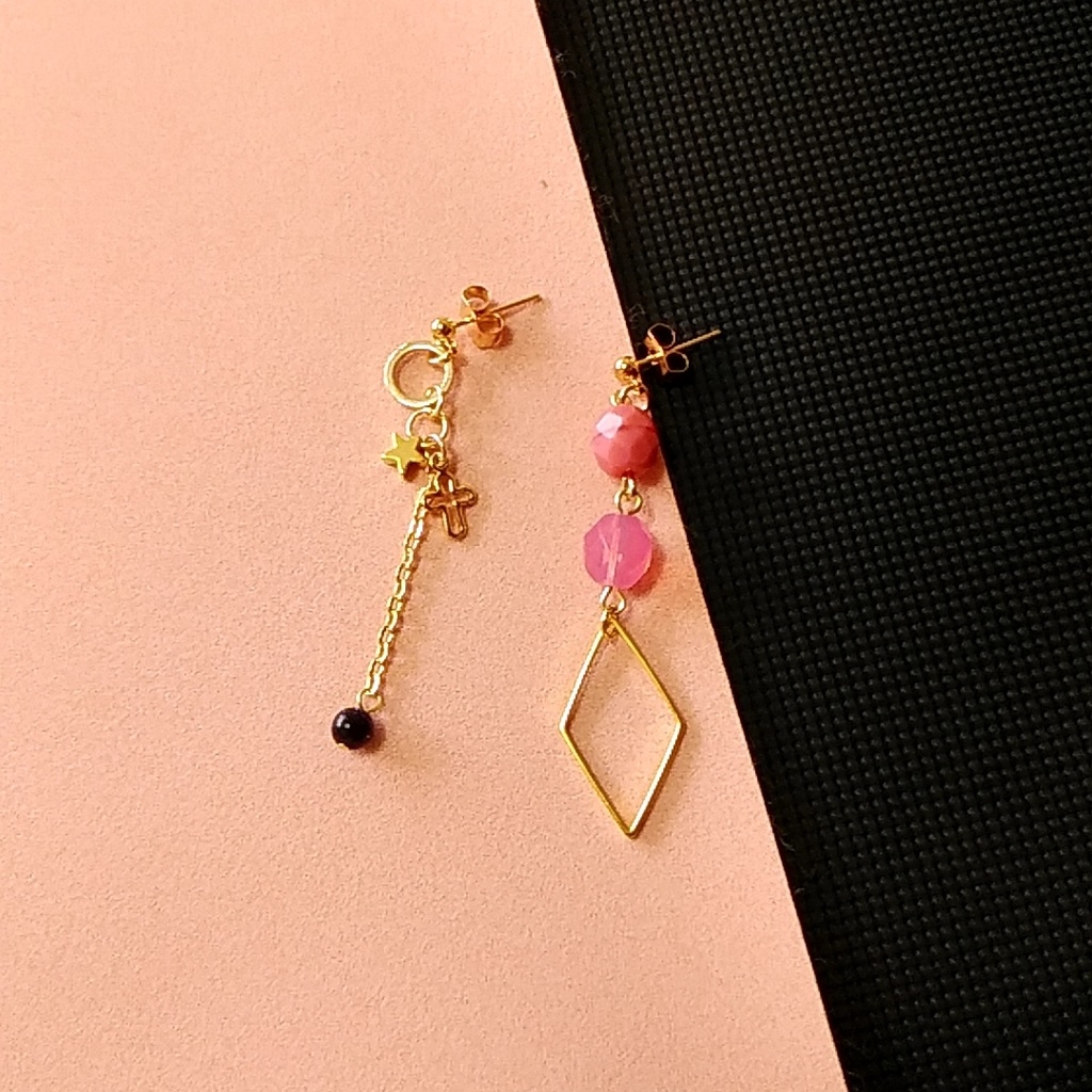 【◆1】東京卍リベンジャーズ 三途春千夜イメージアシメトリーピアス・イヤリング