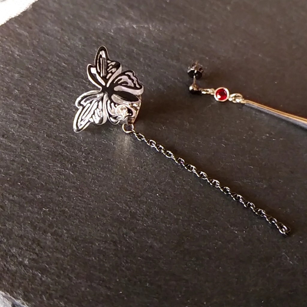 【◆1】東京卍リベンジャーズ 鶴蝶イメージ片耳ピアス・イヤーカフセット