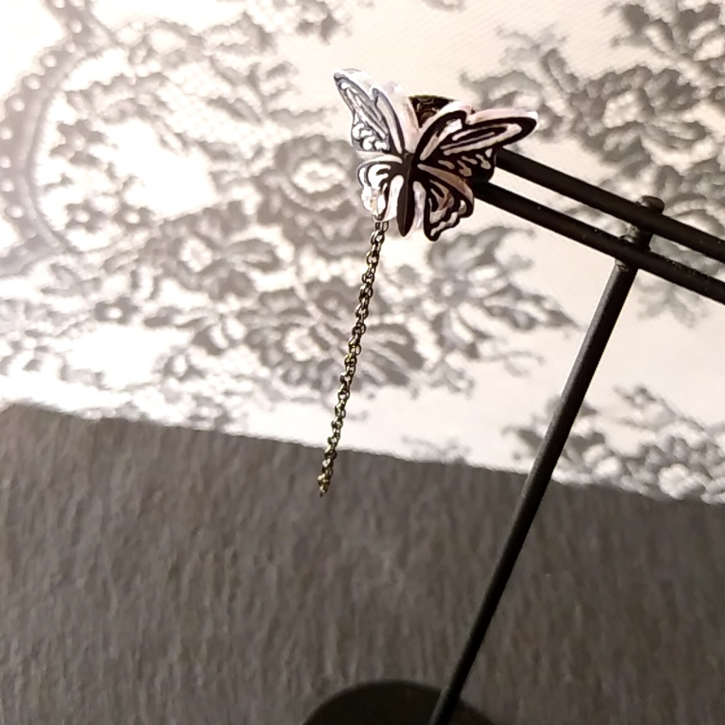 【◆1】東京卍リベンジャーズ 鶴蝶イメージ片耳ピアス・イヤーカフセット