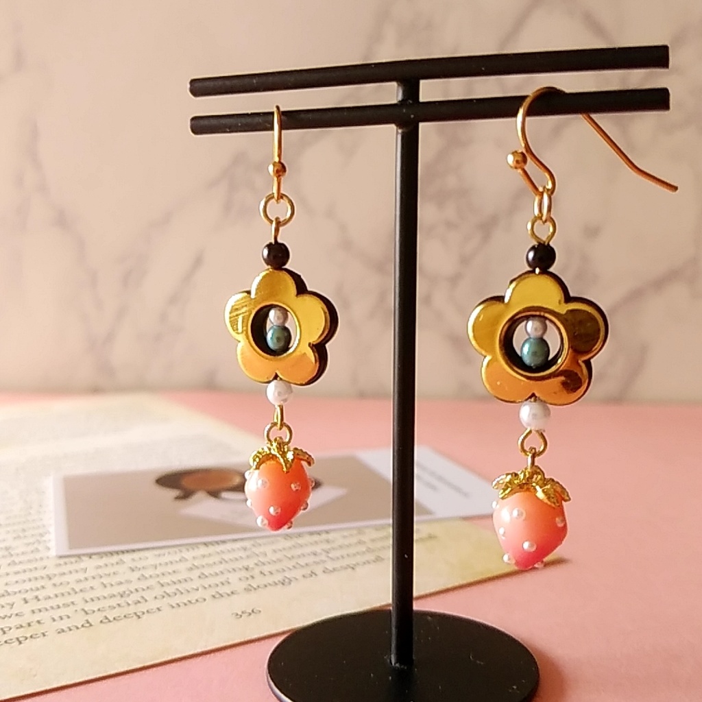 【◆】SPY×FAMILY アーニャ・フォージャーイメージピアス・イヤリング