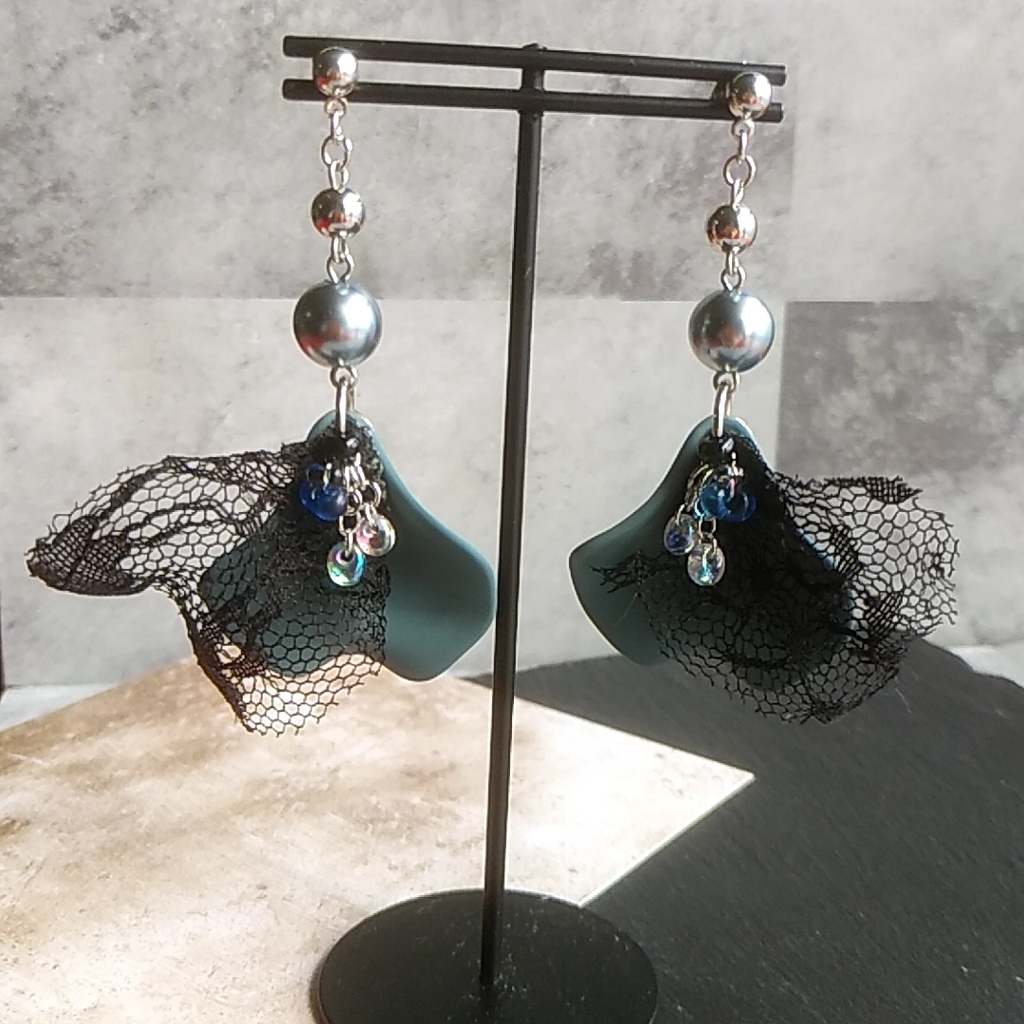 空想病み系アイドル 少女M Debut SG 「ラブ・ヒステリア」 ピアス・イヤリング