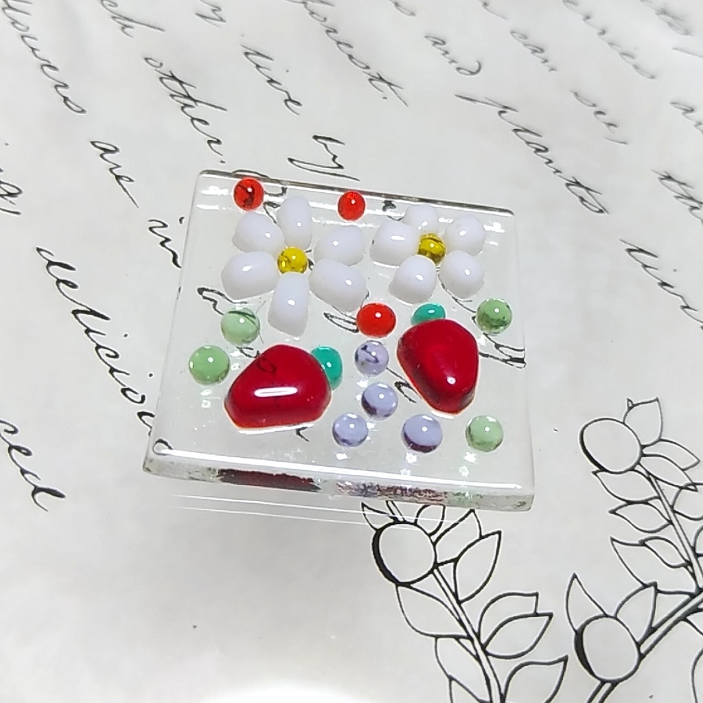 メルヘンレトロなガラストレイとお菓子なオブジェ