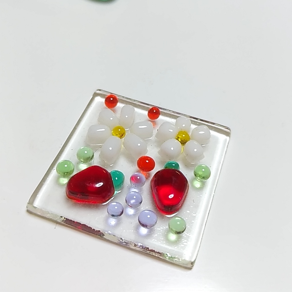 メルヘンレトロなガラストレイとお菓子なオブジェ