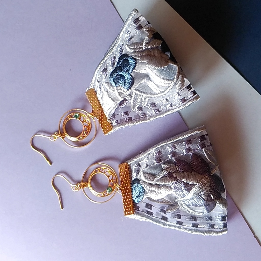 【◆】薬屋のひとりごと 梨花妃イメージピアス・イヤリング