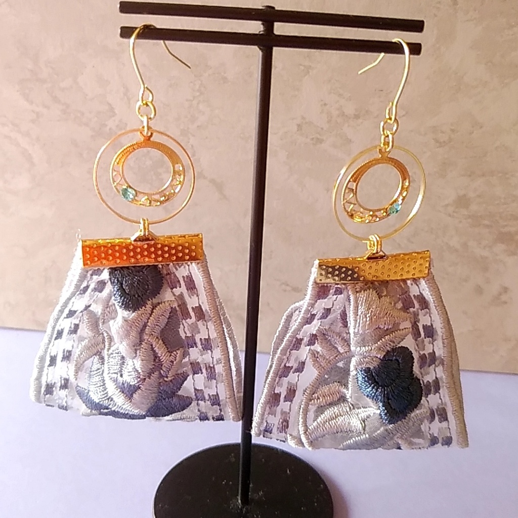 【◆】薬屋のひとりごと 梨花妃イメージピアス・イヤリング