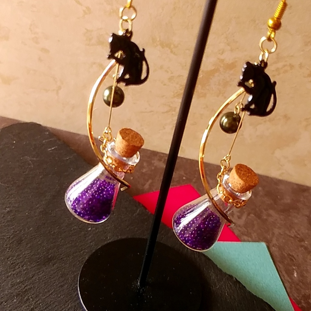 【◆】薬屋のひとりごと 猫猫(毒)イメージピアス・イヤリング