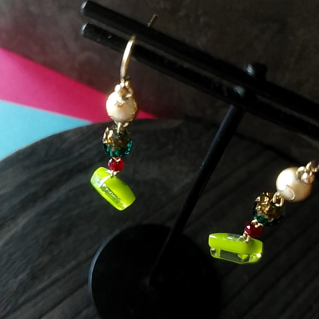 【◆】薬屋のひとりごと 猫猫イメージピアス・イヤリング