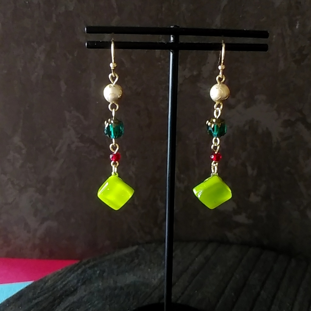 【◆】薬屋のひとりごと 猫猫イメージピアス・イヤリング