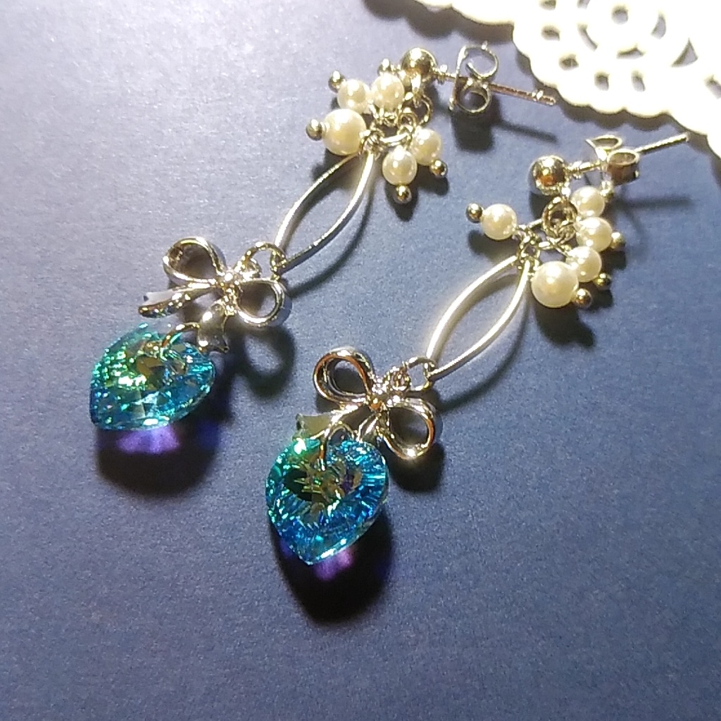 水色ハートのピアス・イヤリング