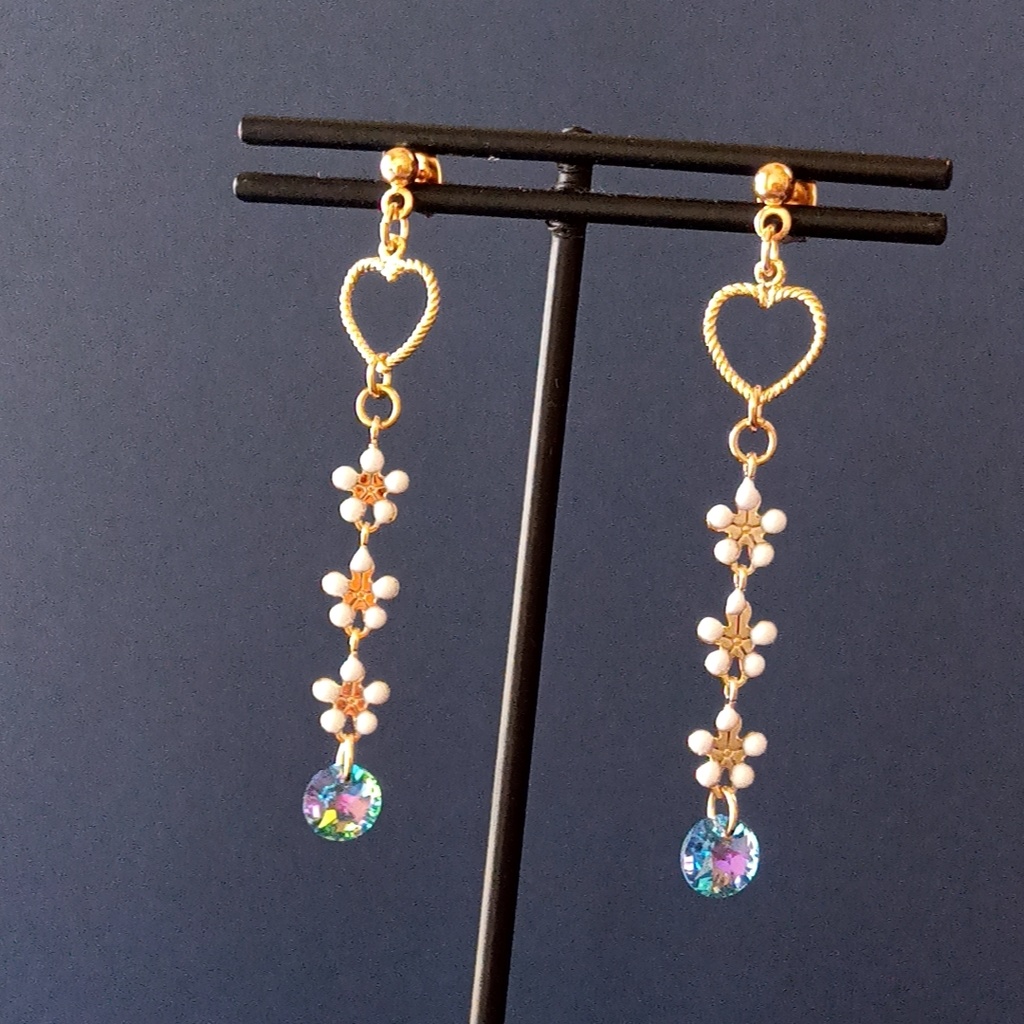 【◆限定2点】3連花のスレンダーピアス・イヤリング