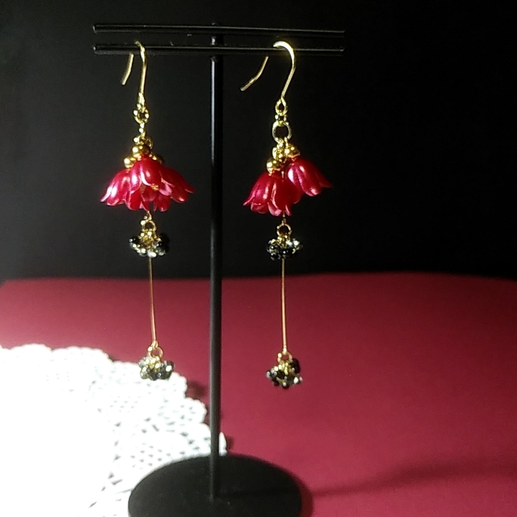 【◆限定2点】チャイナレッドの花ピアス・イヤリング