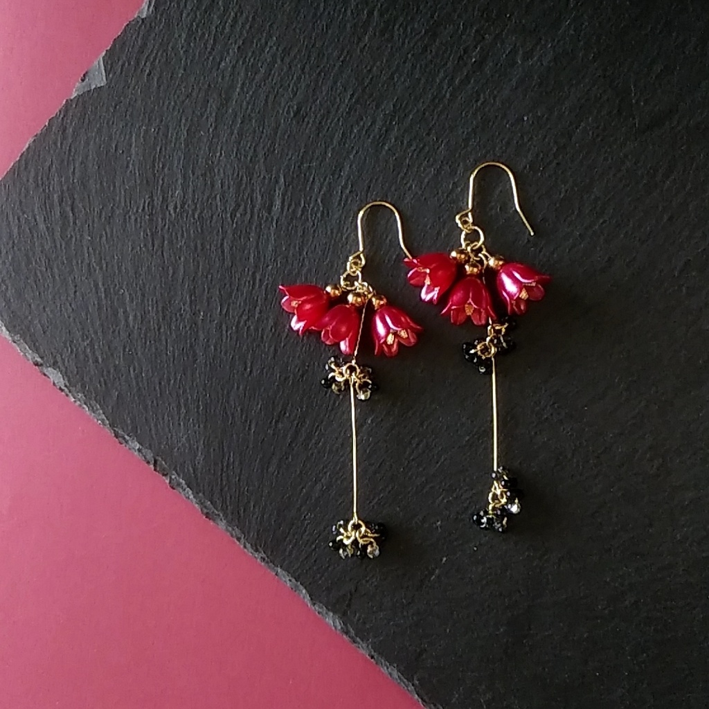 【◆限定2点】チャイナレッドの花ピアス・イヤリング