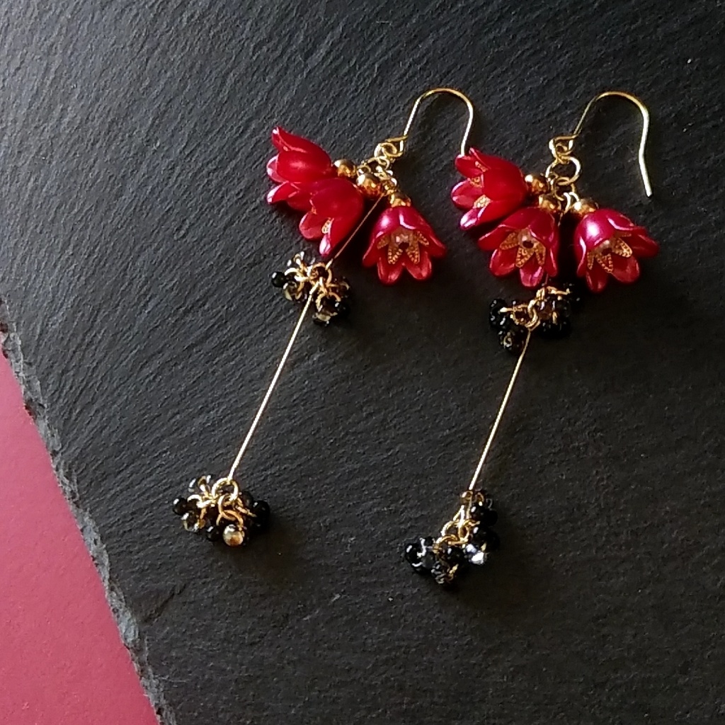 【◆限定2点】チャイナレッドの花ピアス・イヤリング