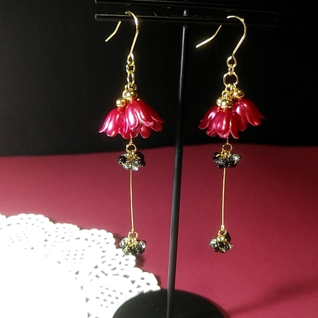 【◆限定2点】チャイナレッドの花ピアス・イヤリング