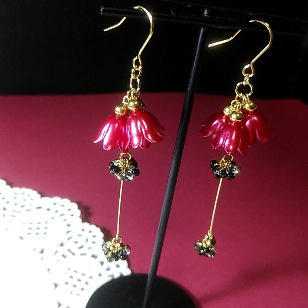 【◆限定2点】チャイナレッドの花ピアス・イヤリング