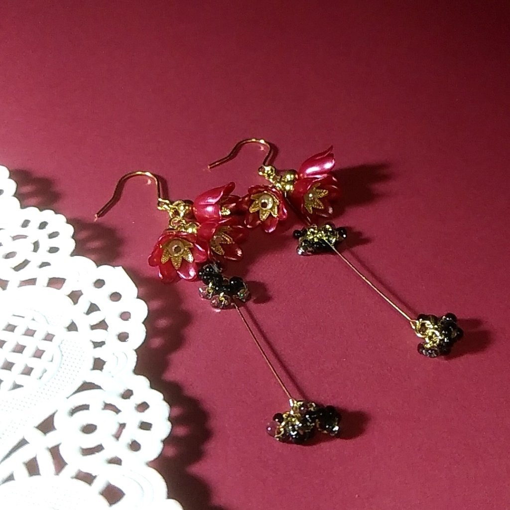 【◆限定2点】チャイナレッドの花ピアス・イヤリング