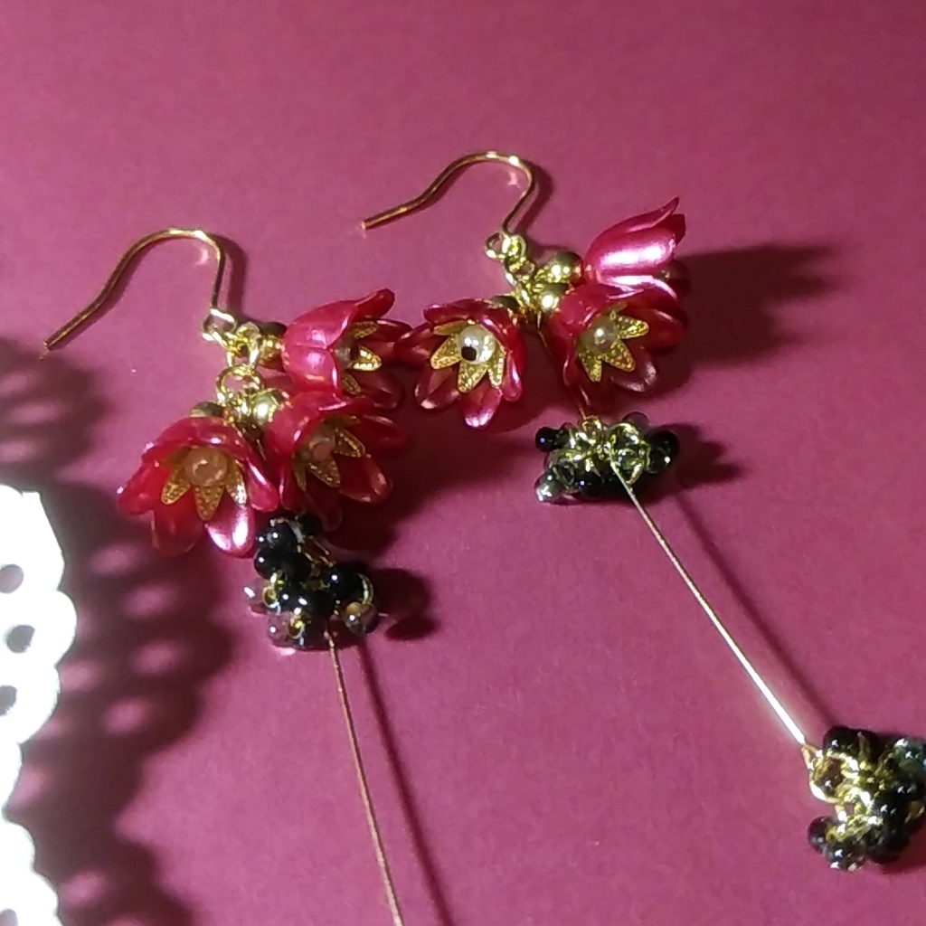 【◆限定2点】チャイナレッドの花ピアス・イヤリング