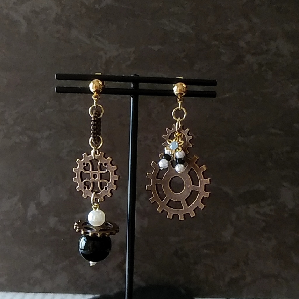 【◆限定2点】機械仕掛けのピアス・イヤリング