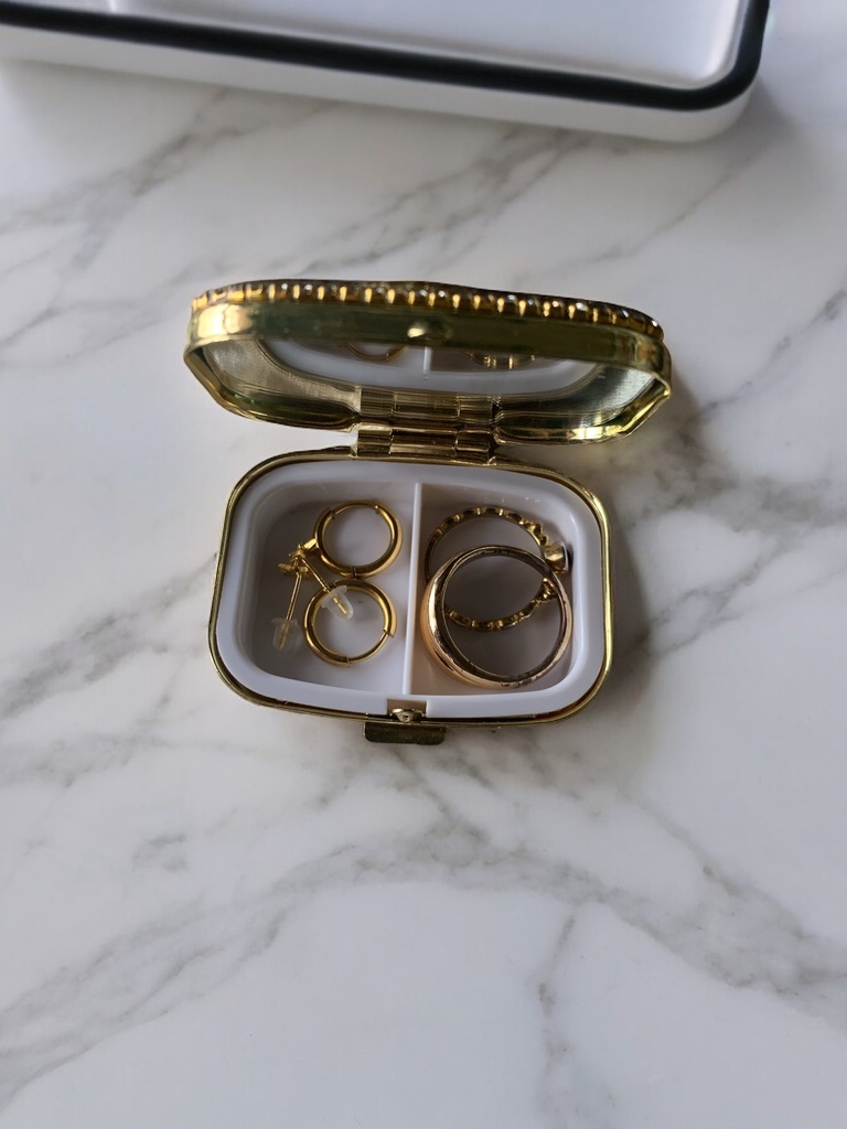 Obey Me! ミラー付きピルケース