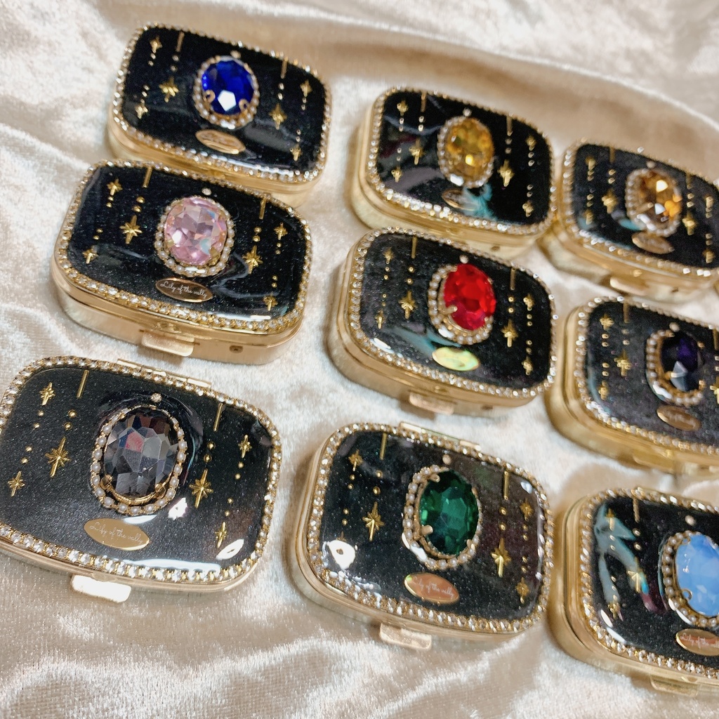 Obey Me! ミラー付きピルケース