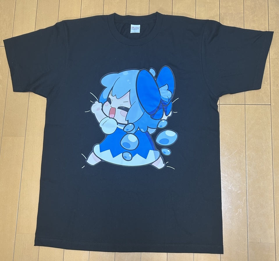 チルノ抱っこTシャツ(白/黒)