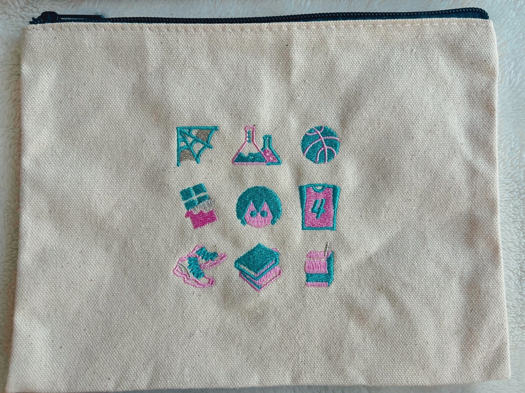 刺繍ポーチ