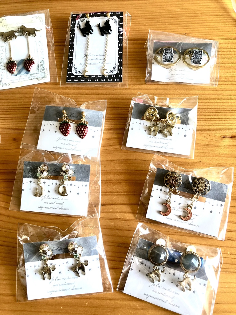 【イチゴ・クロネコ】イヤーアクセサリー