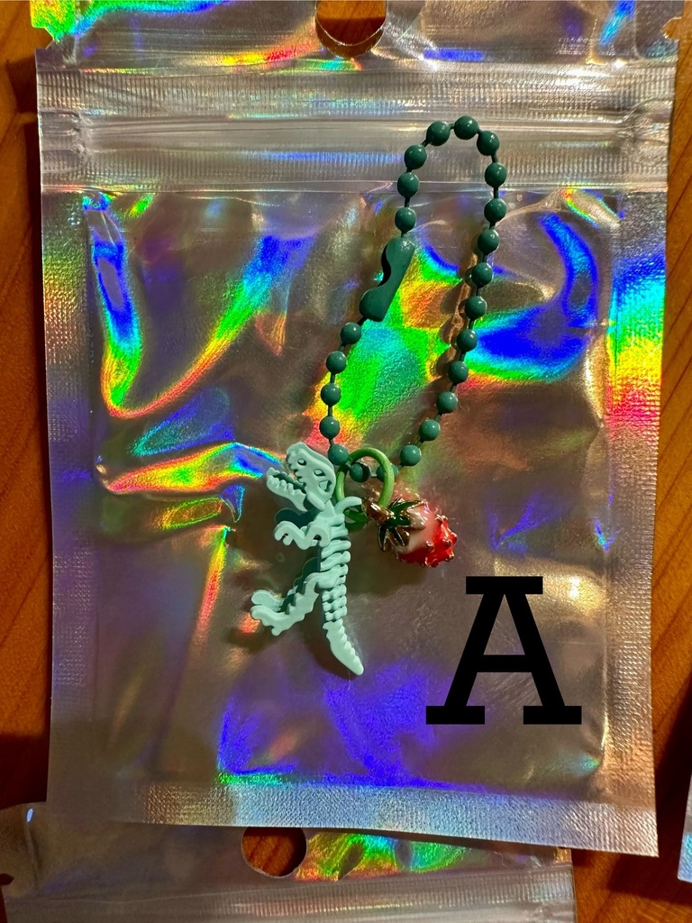 恐竜ボールチャーム