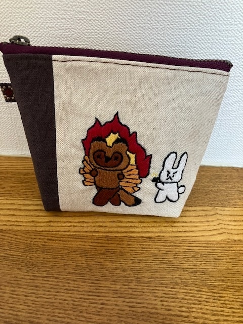 刺繍ポーチ　カチカチ山