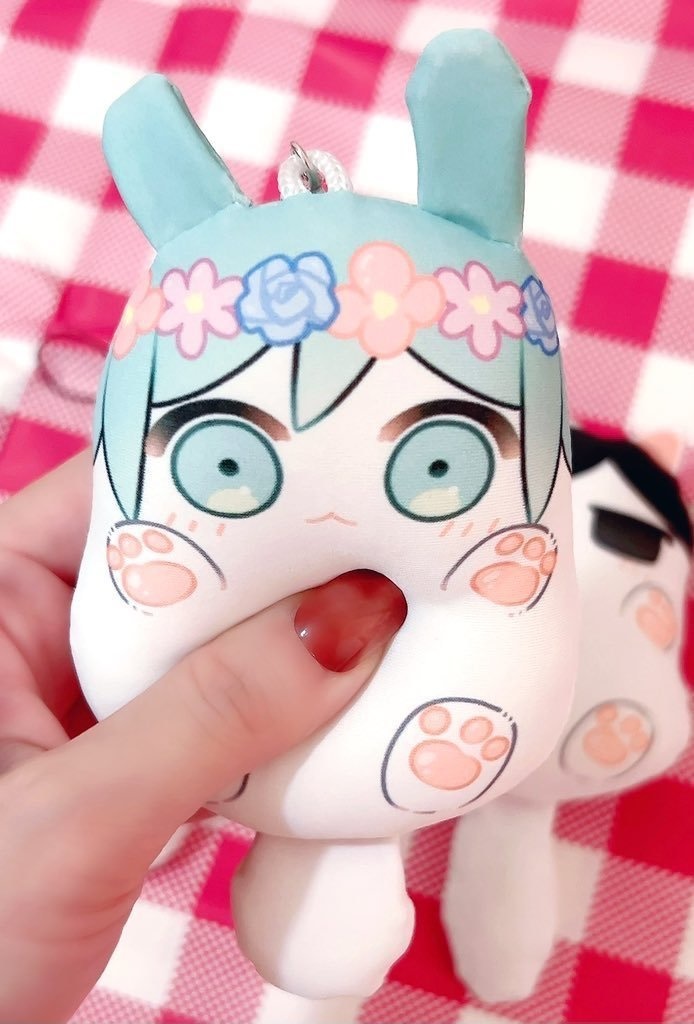 OMOCHI みみ&しっぽ付きクッションストラップ