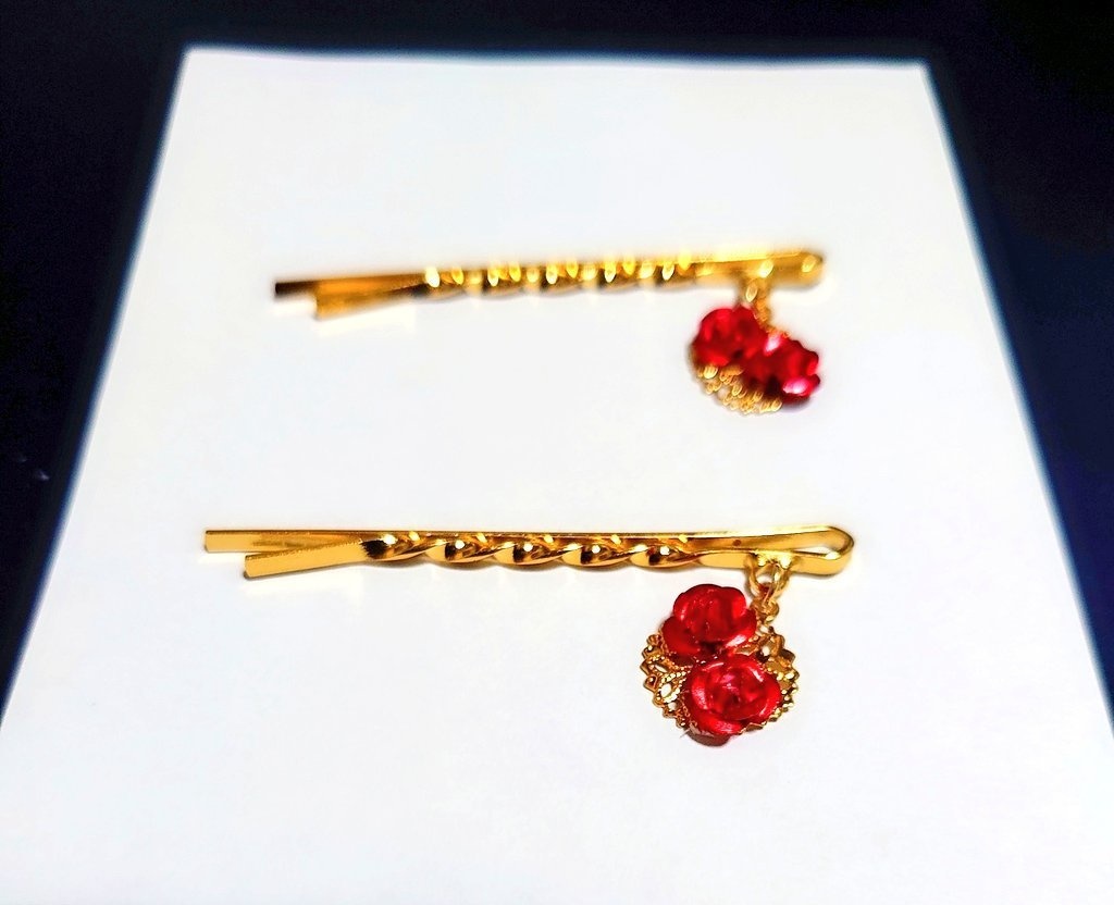 【受注生産】揺れる薔薇のヘアピン2本【コーデ例有】