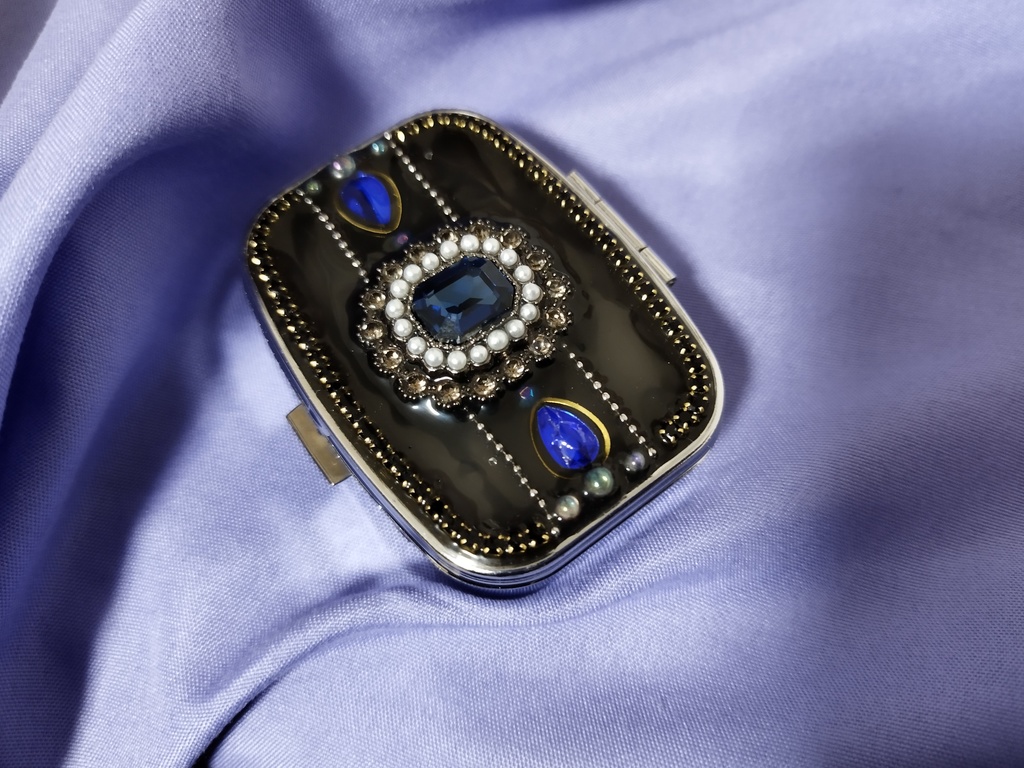 魔法のコンパクト(青)