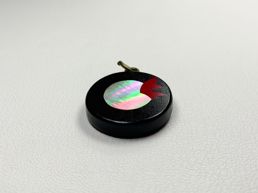 ルーミア 木製インレイアクセサリー(ペンダント・キーホルダー・ストラップ)