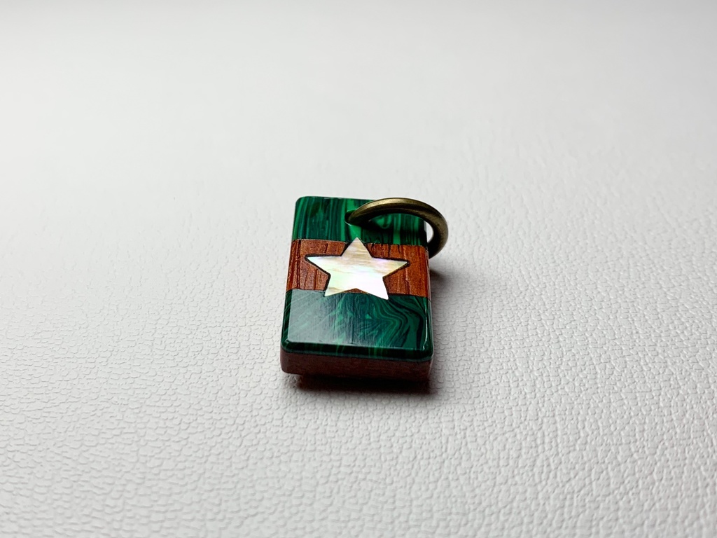 紅美鈴 木製インレイアクセサリー(ペンダント・キーホルダー・ストラップ)