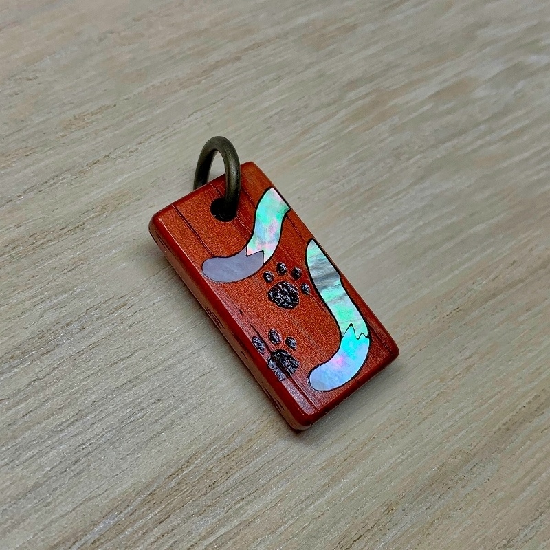 橙 木製インレイアクセサリー(ペンダント・キーホルダー・ストラップ)