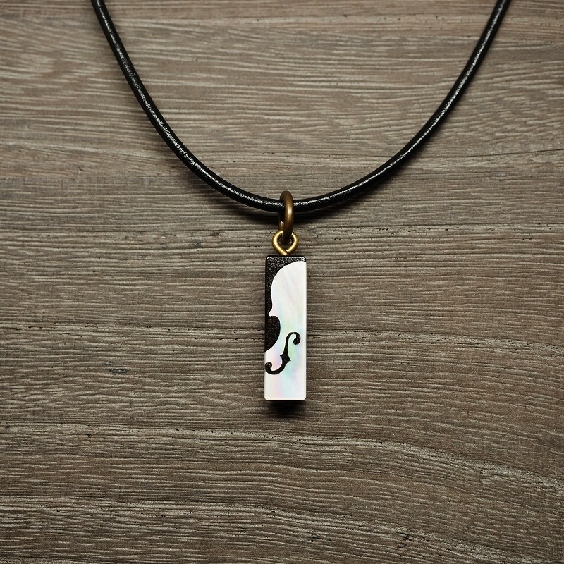 ルナサ・プリズムリバー 木製インレイアクセサリー(ペンダント・キーホルダー・ストラップ)