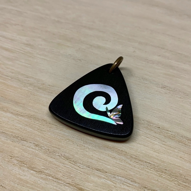 西行寺幽々子 木製インレイアクセサリー(ペンダント・キーホルダー・ストラップ)