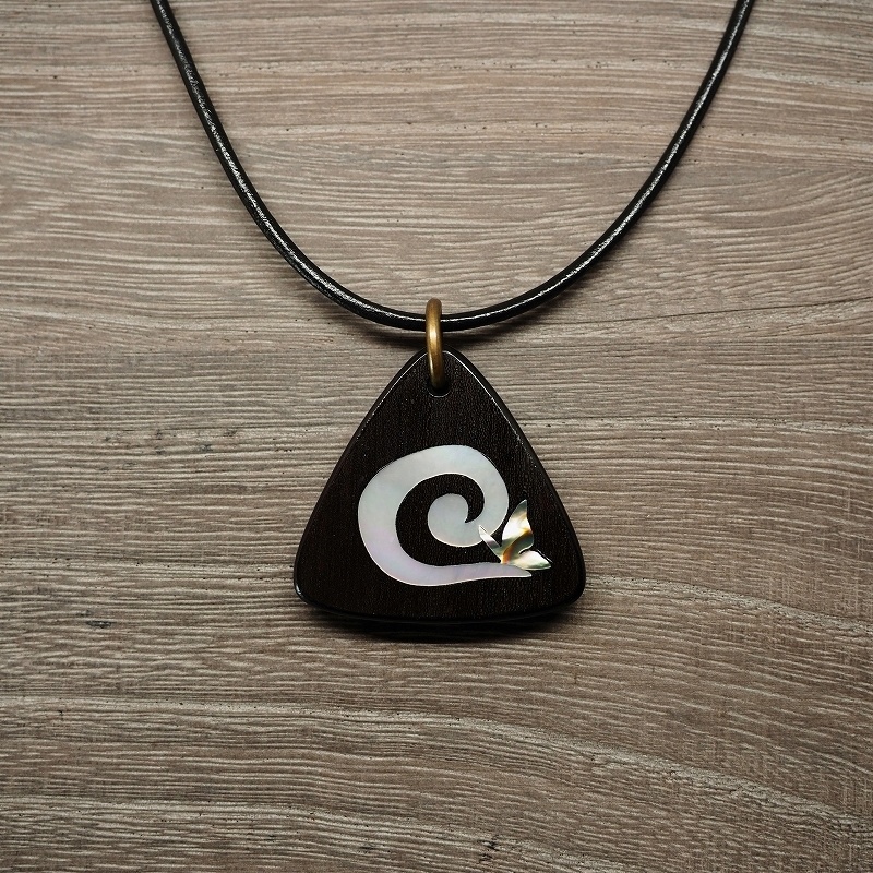 西行寺幽々子 木製インレイアクセサリー(ペンダント・キーホルダー・ストラップ)