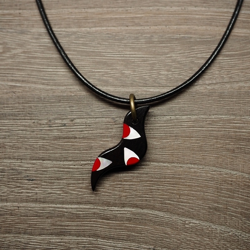 八雲紫 木製インレイアクセサリー(ペンダント・キーホルダー・ストラップ)