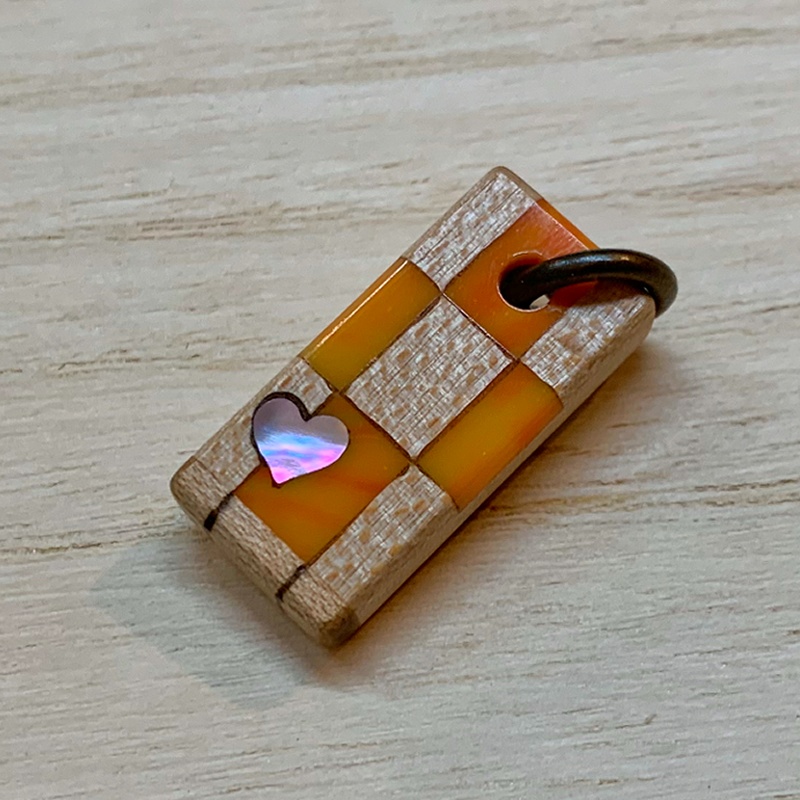 姫海棠はたて 木製インレイアクセサリー(ペンダント・キーホルダー・ストラップ)