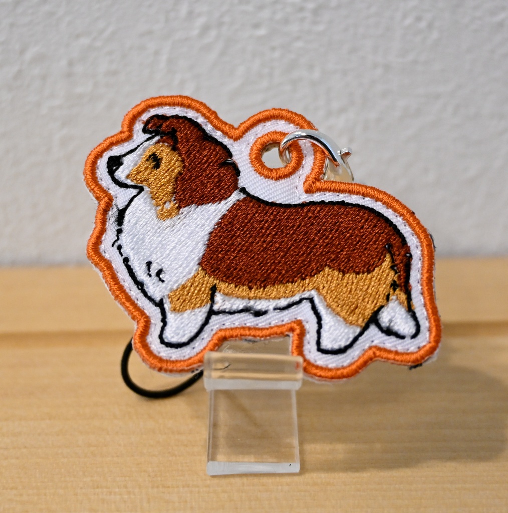 よこむきシェルティ セーブル 刺繍ストラップ