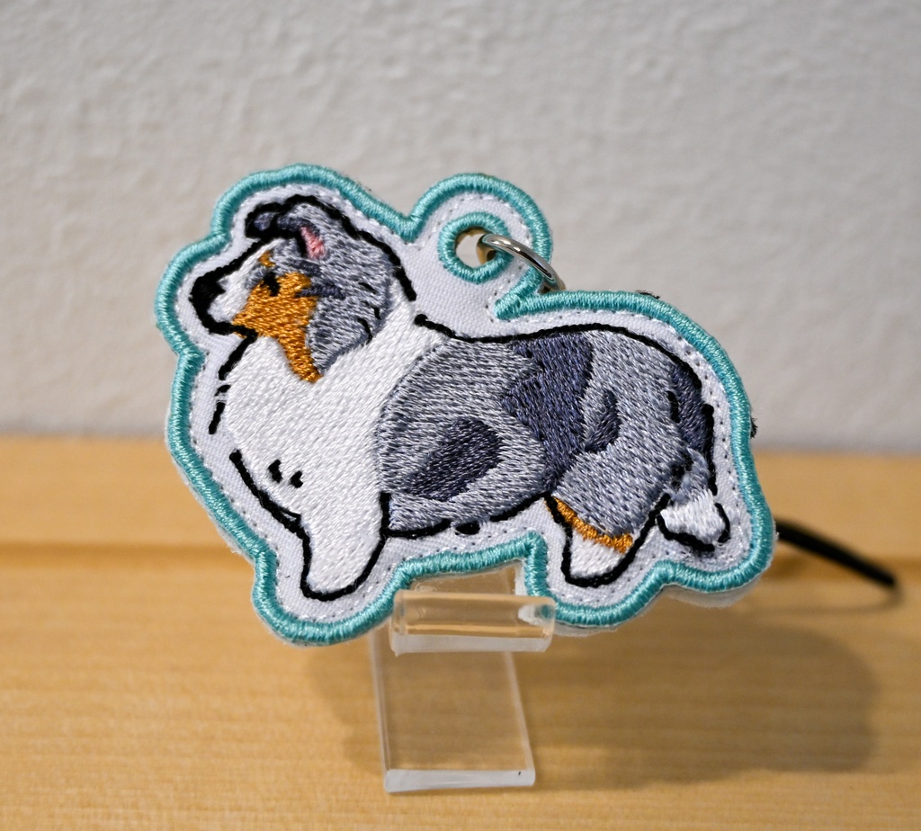 よこむきシェルティ ブルーマール 刺繍ストラップ