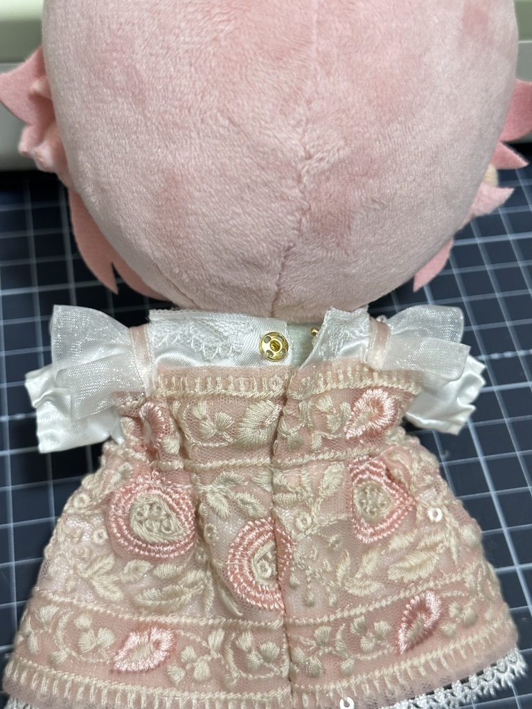 16cmぬい服 刺繍リボンドレス