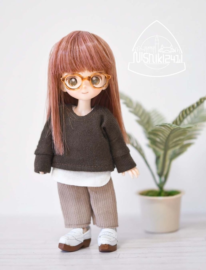 シャツテールタンクトップ