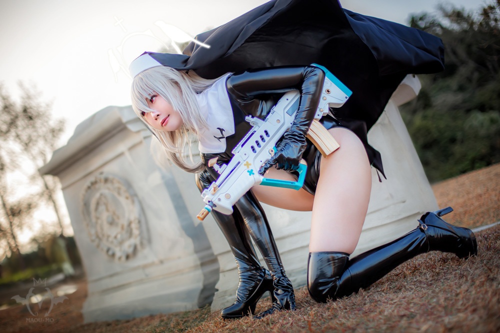 【C102】ブルアカ 歌住サクラコ コスプレ写真集「Confess Your Sins」