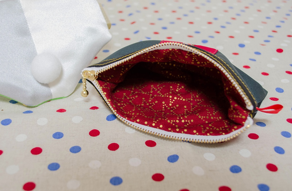 🩲型ミニポーチ